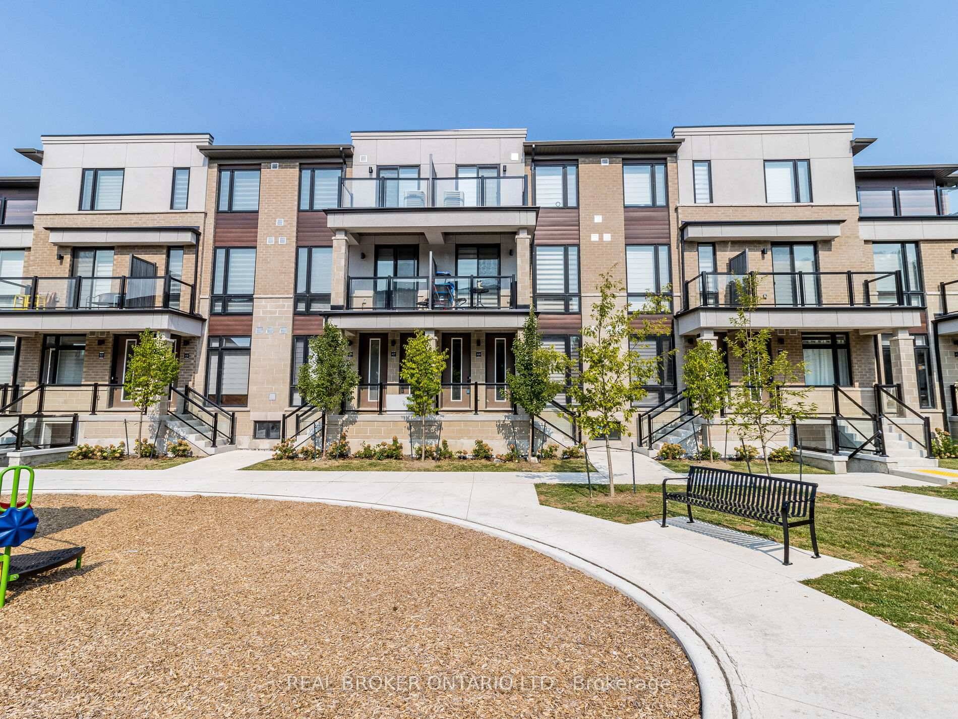 Welcome to 45 Knotsberry Circle 45 A Stunning Modern Townhome Nestled in the heart of the highly desirable Bram West.
