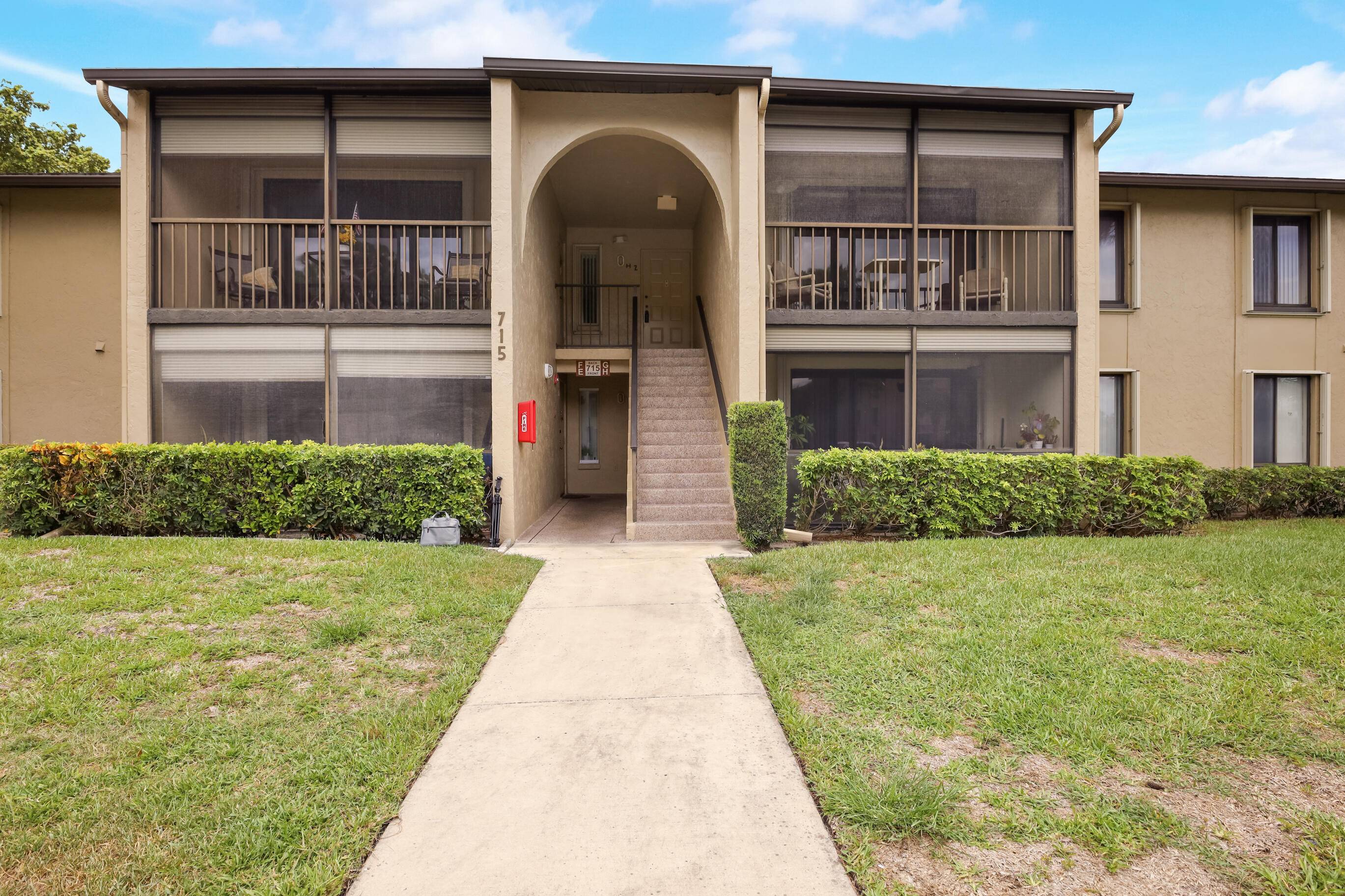 Rarely available Model 5600, the largest sq ft offering den 3rd room, eat in kitchen and huge laundry room along with a covered porch and living dining areas.