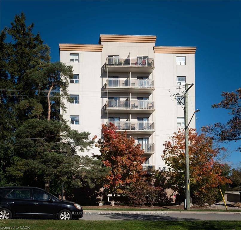 Welcome to 736 Old Albert Street, Unit 506, Waterlooa bright and spacious 2 bedroom, 1 bath suite offering 913 sq.