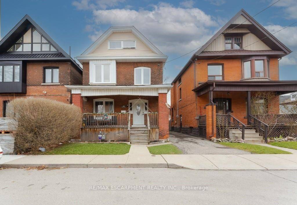 Welcome to your dream home in the heart of downtown Hamilton's Gibson neighbourhood !