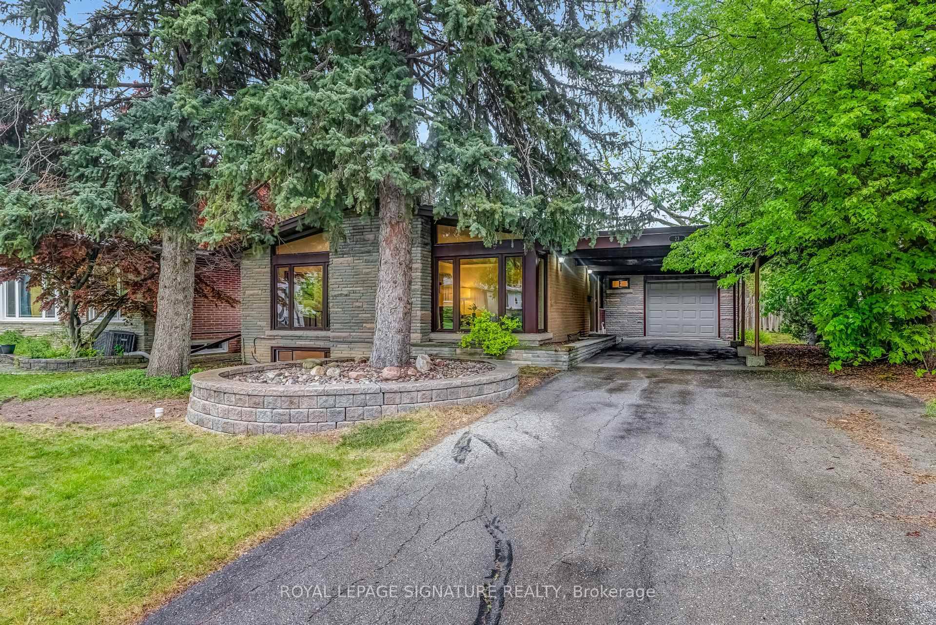 A Rare Offering In Prime Bayview Village Extremely Rare 4 Bedroom Bungalow With Bonus Carport amp ; Garage.