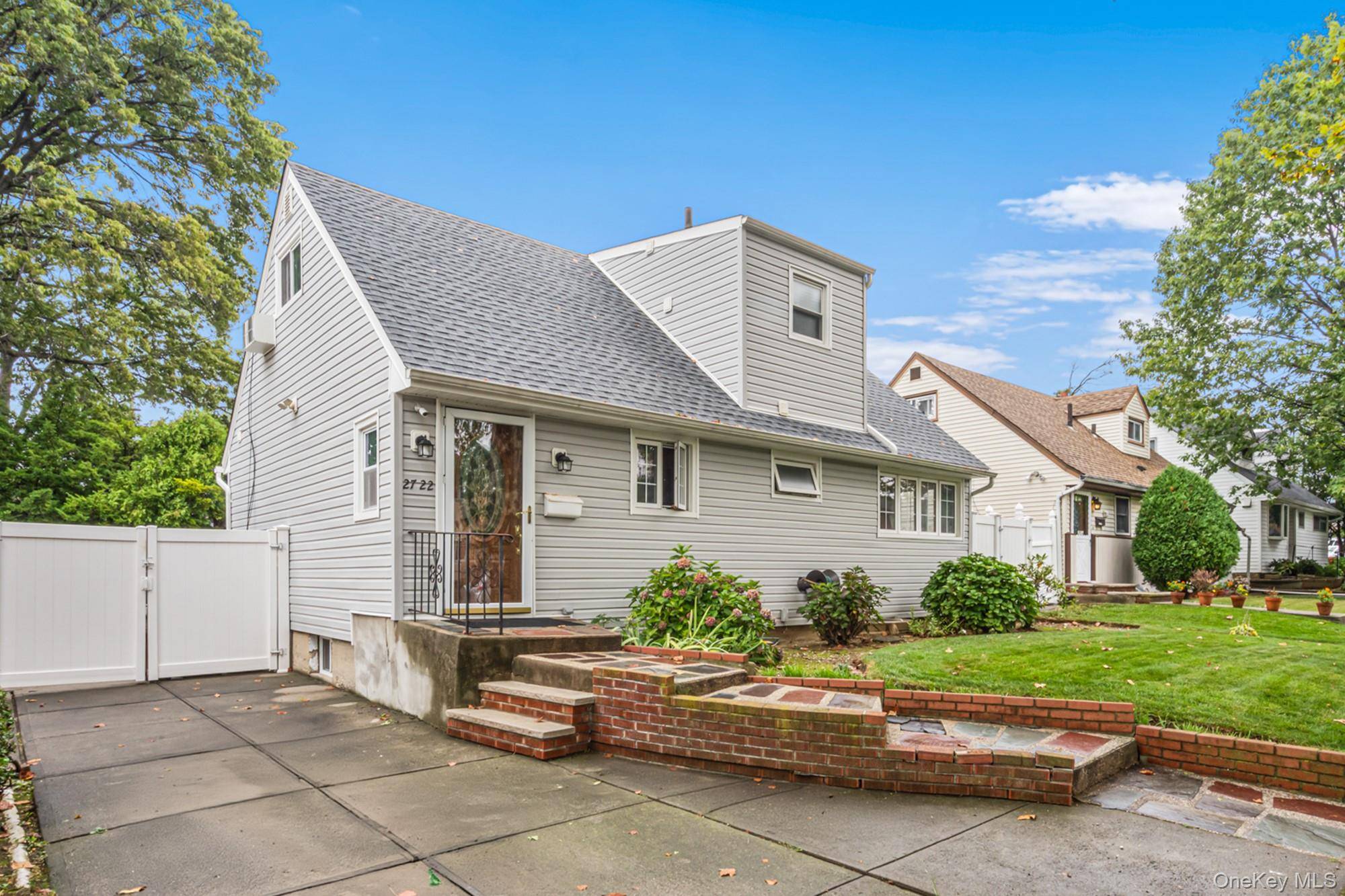 Welcome to this beautifully maintained 3 Bedroom, 2 Bath cape cod style home offering comfort, space, and convenience of Flushing and Bayside.
