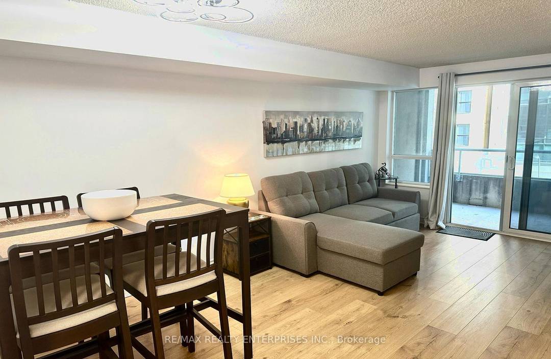 Furnished 2 Bedroom Luxury Condo Living in the Heart of Toronto 3 to 12 months Short Term The Icon with amazing Direct South View and steps to CN Tower and ...