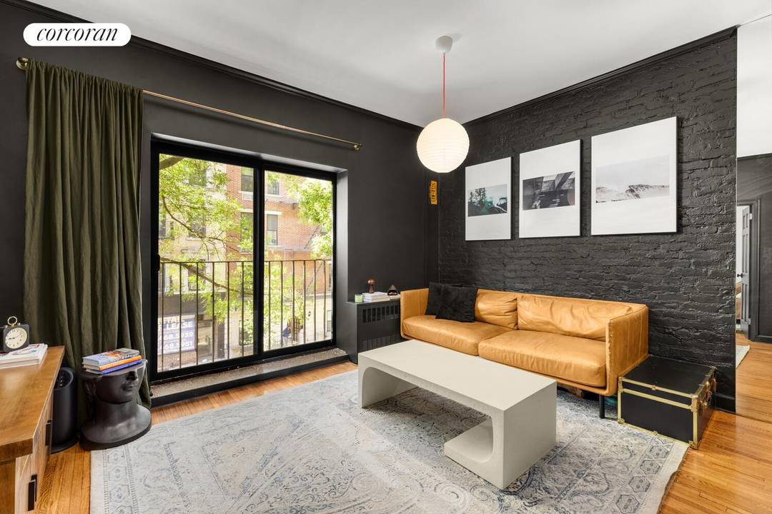 Welcome to your sun filled Gramercy escape.