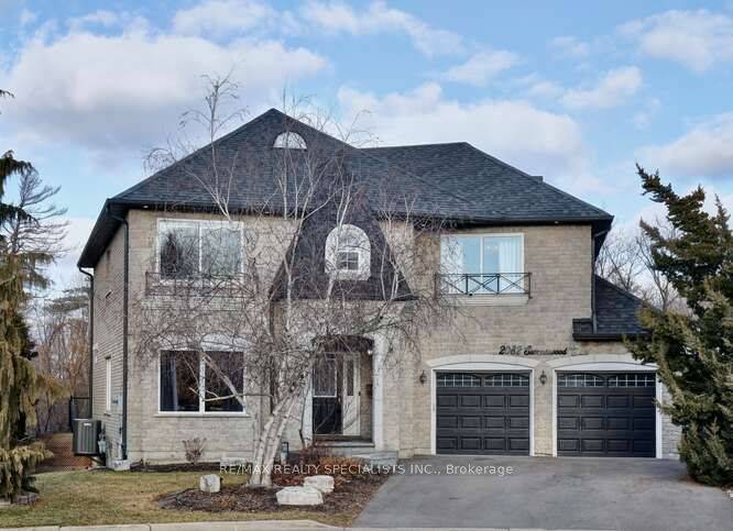 Spectacular Sheridan Homelands rare renovated gem located on a child safe court backing onto ravine Loyalist Creek with over 380, 000 spent on recent upgrades.