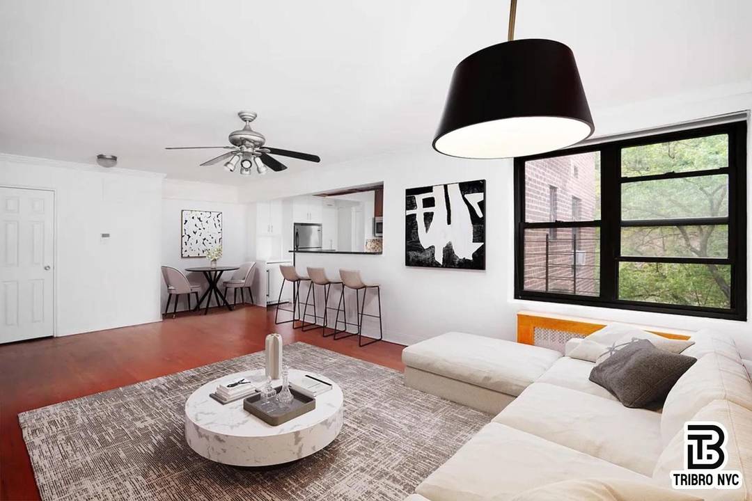 Rare Top Floor 2 Bedroom Gem with Open Views Incredible Value at 550, 000Opportunity knocks in Hudson Heights !