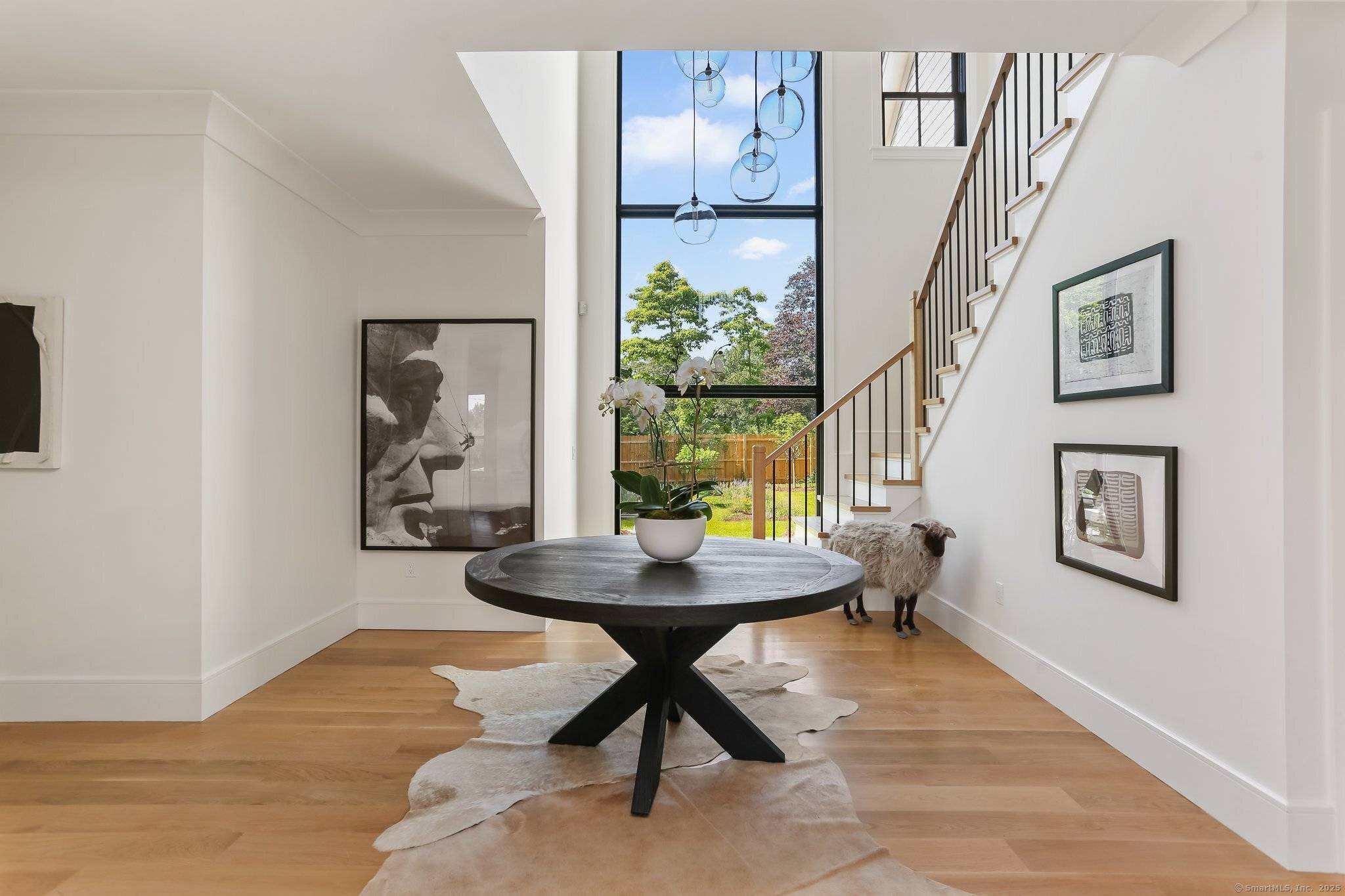 Discover sophisticated modern luxury in the heart of New Canaan This stunning, newly constructed 6, 500 square foot residence offers a unique blend of modern design, luxurious finishes, convenient location.