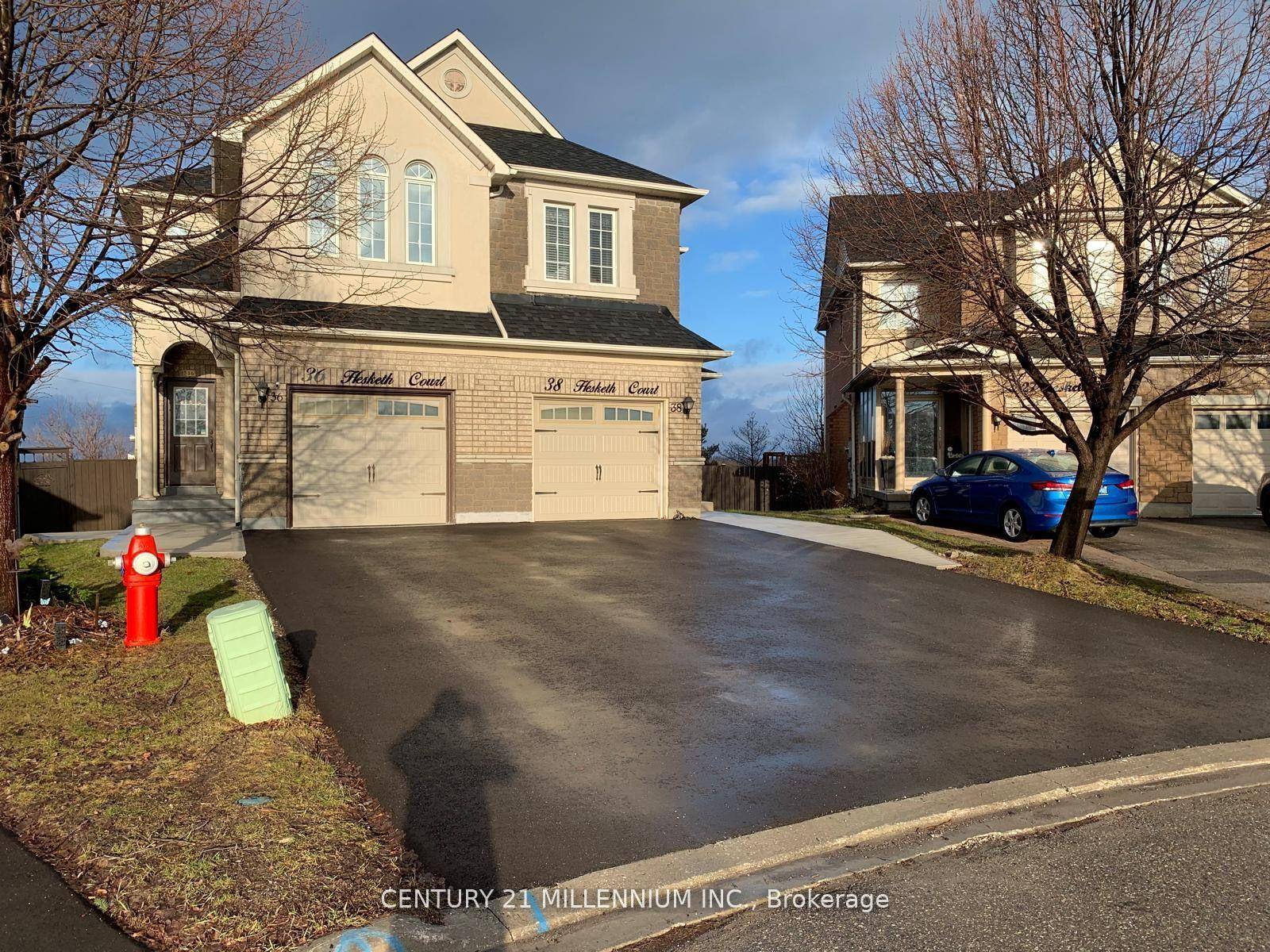 Beautiful Semi detached home, shows to perfection !