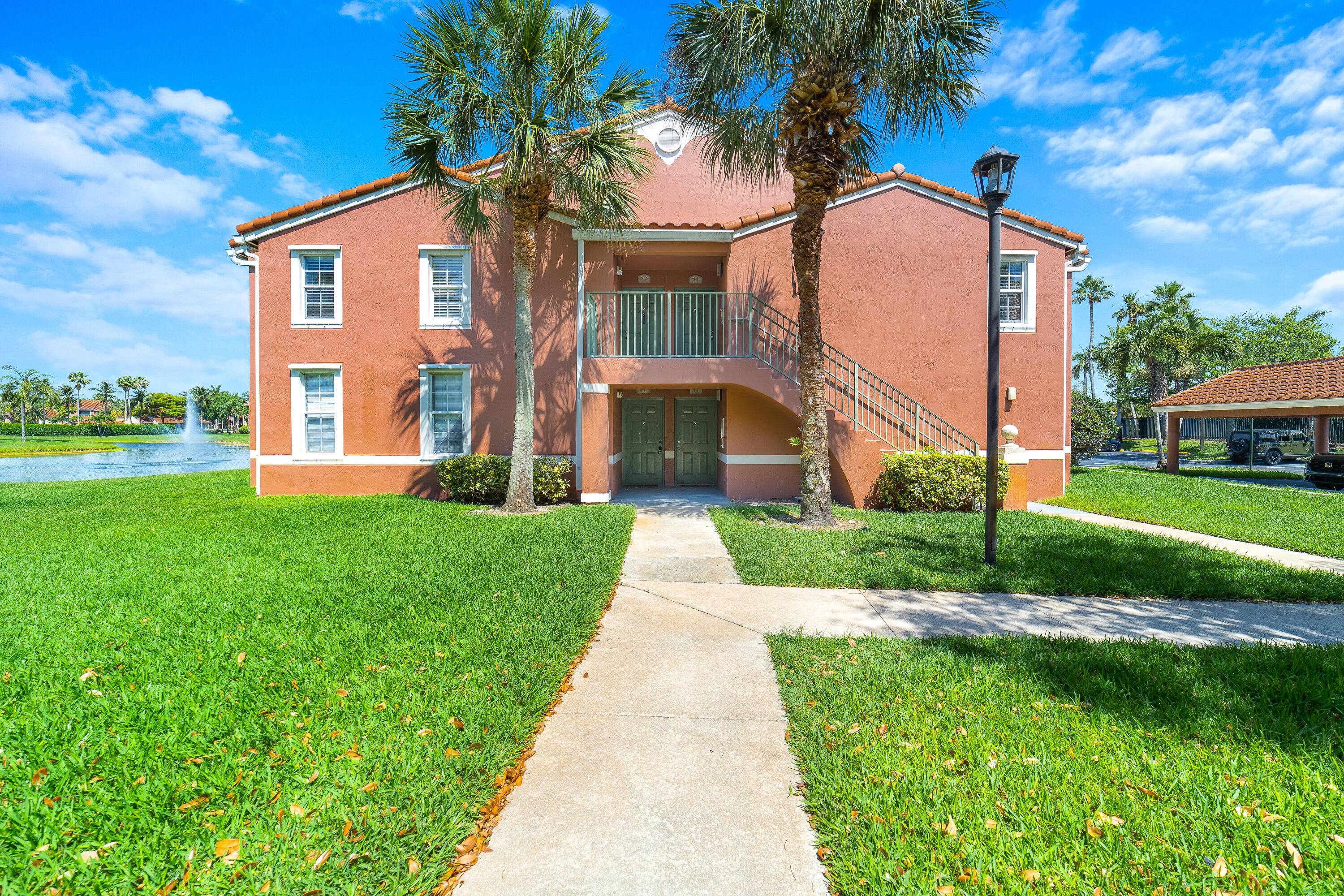 Welcome to this stunning condo in the highly sought after St.