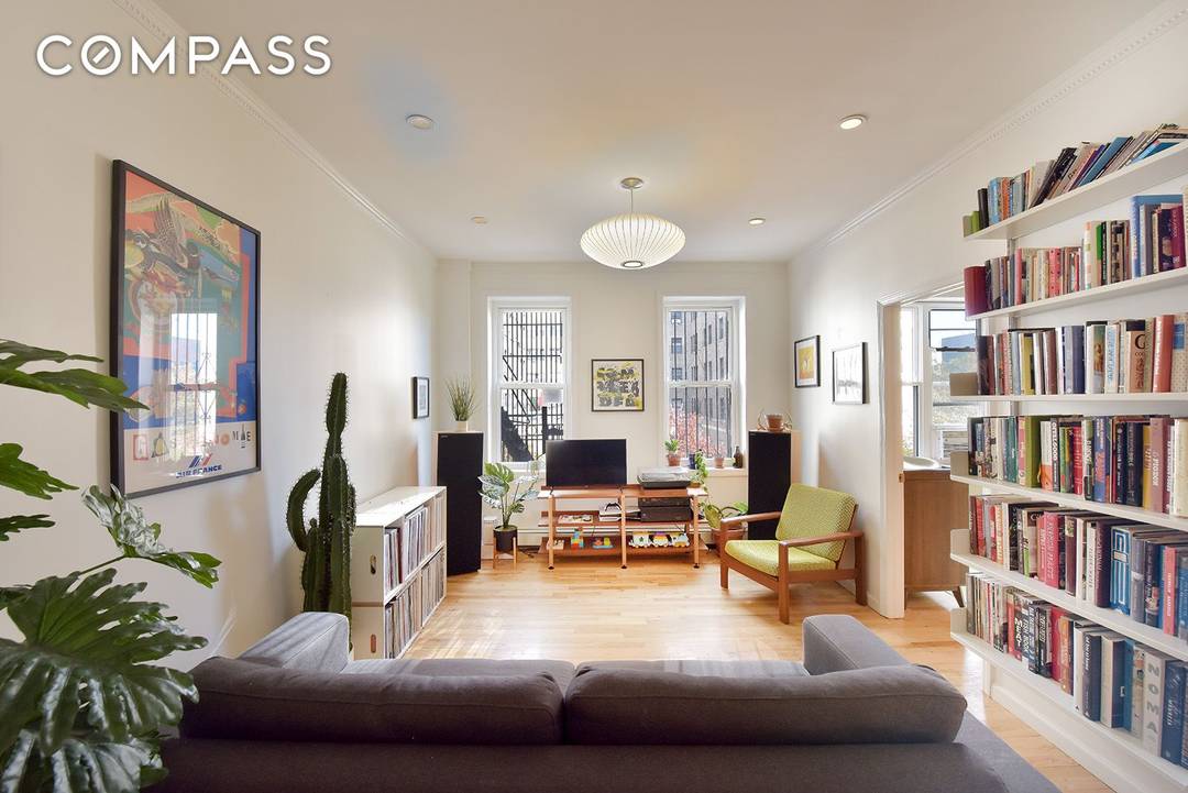 This charming and renovated Crown Heights gem includes great light, in unit laundry, and newly refinished hardwood floors.