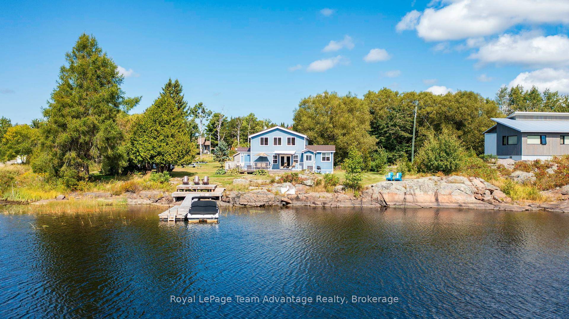 Discover your perfect waterfront escape on the scenic Magnetawan River, your direct gateway to the open waters of Georgian Bay.