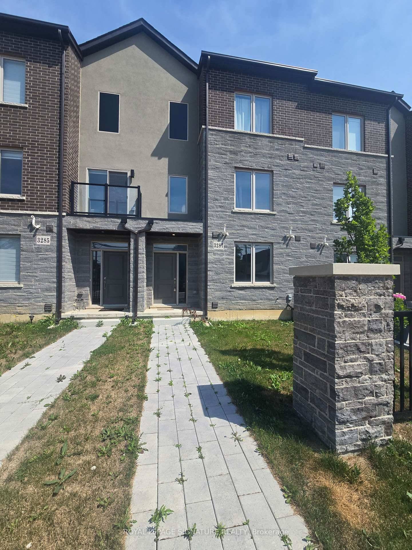 This Gorgeous Brand New 3 Storey Freehold Townhome Features 2240 Sqft Of Luxury Living W 3Large Bdrms, 4 Baths amp ; A Spacious Kitchen W Breakfast Bar amp ; Walkout ...