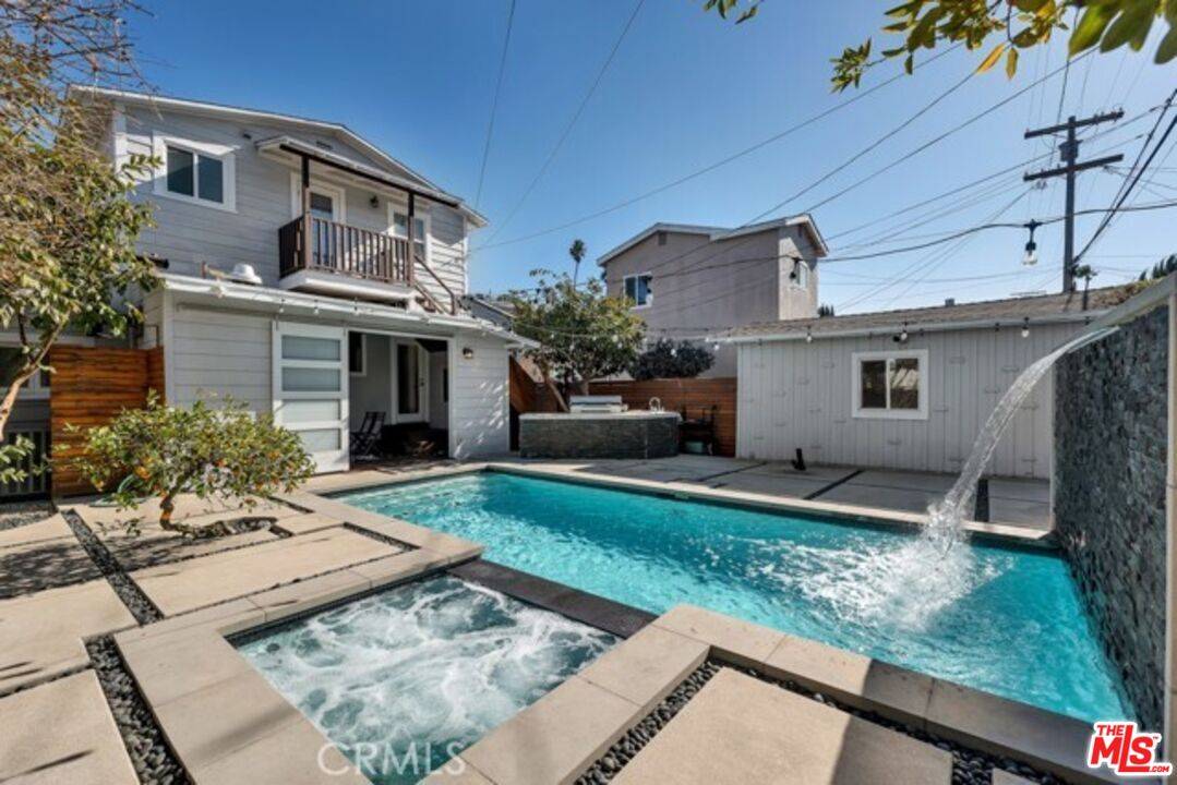 119 S Hobart Blvd 5BR Mid Wilshire La