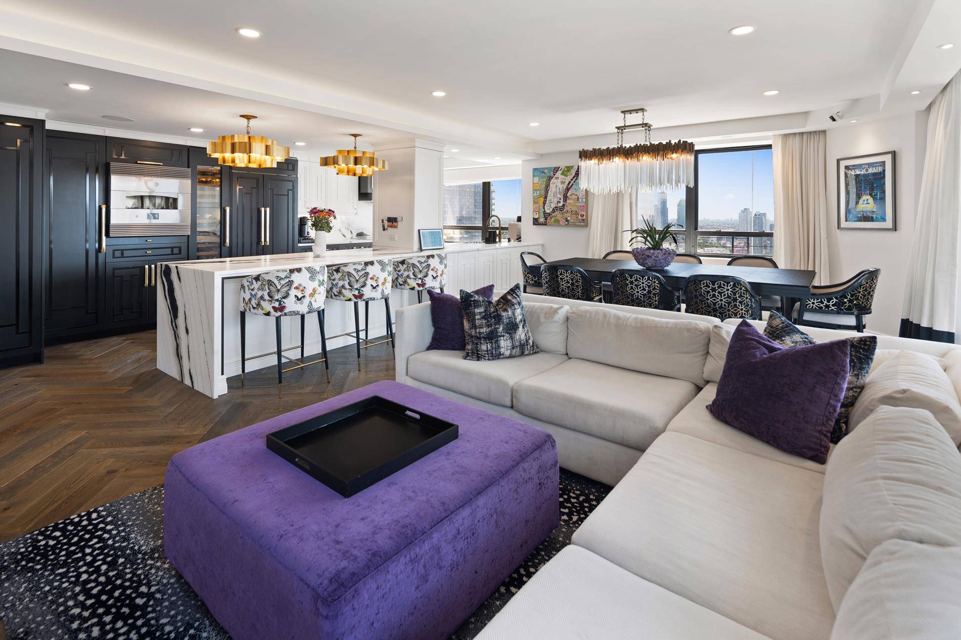 Sophisticated Living in Turtle BayDiscover modern luxury in the prestigious Dag Hammarskjold Tower, a full service condominium offering spacious living and contemporary conveniences.