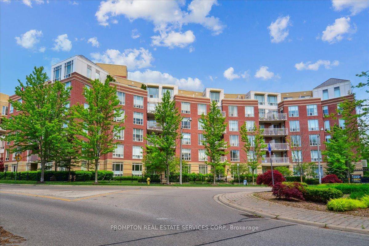 724 Sq. Ft., Spacious, Open Concept, 1 Bedroom Den condo unit in prime Lawrence Park location with a shoe closet, a pantry, 1 Parking Spot amp ; 1 Locker.