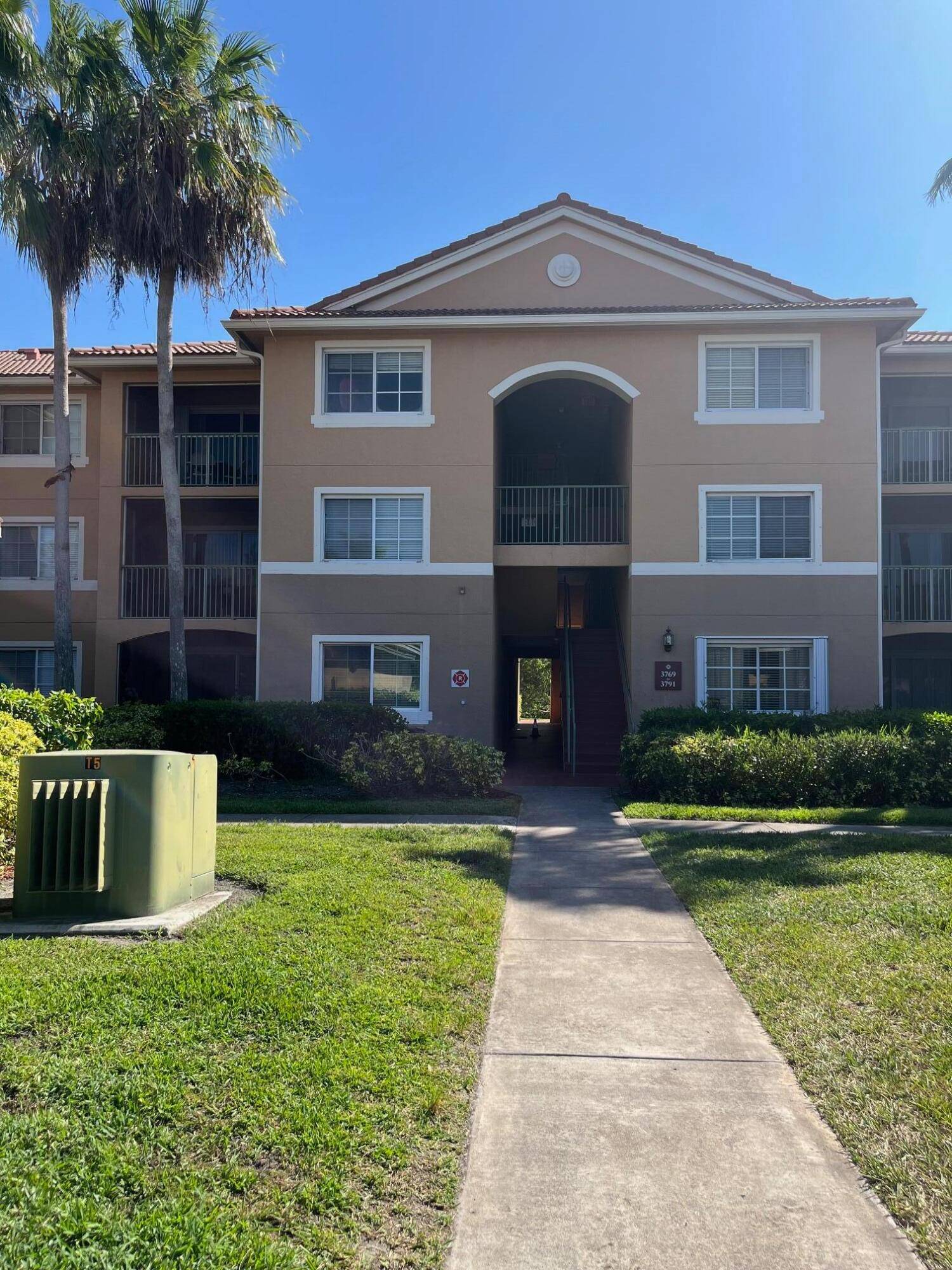 Wake up to breathtaking water views in this beautifully appointed condo located in Portofino at Jensen Beach.