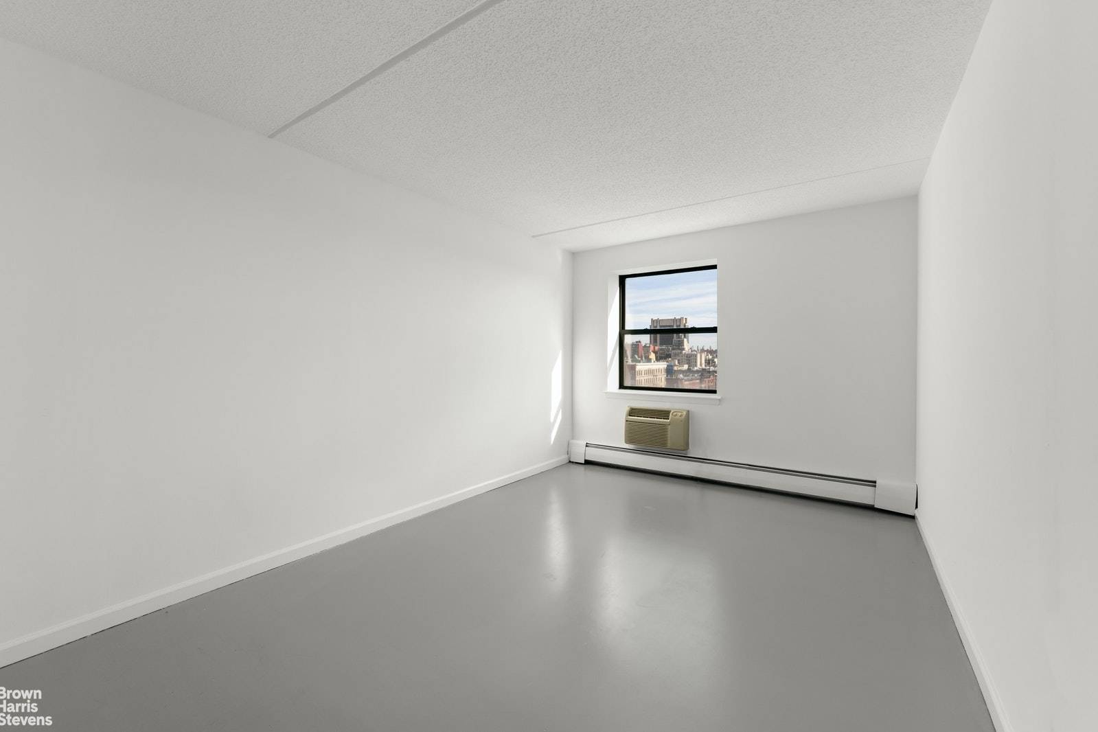 Back on the market ! Stunning amp ; rare Harlem corner 2 bedroom facing North and East with abundant sunlight and far reaching views.
