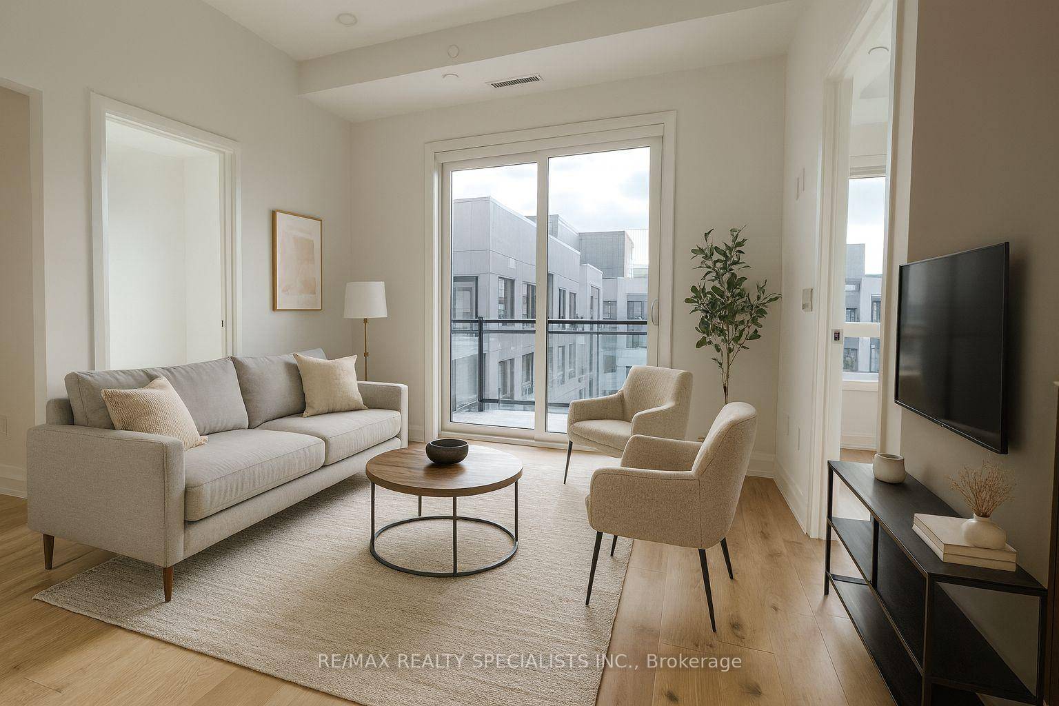 Opportunity to live in Carding House in Oakville's Preserve !