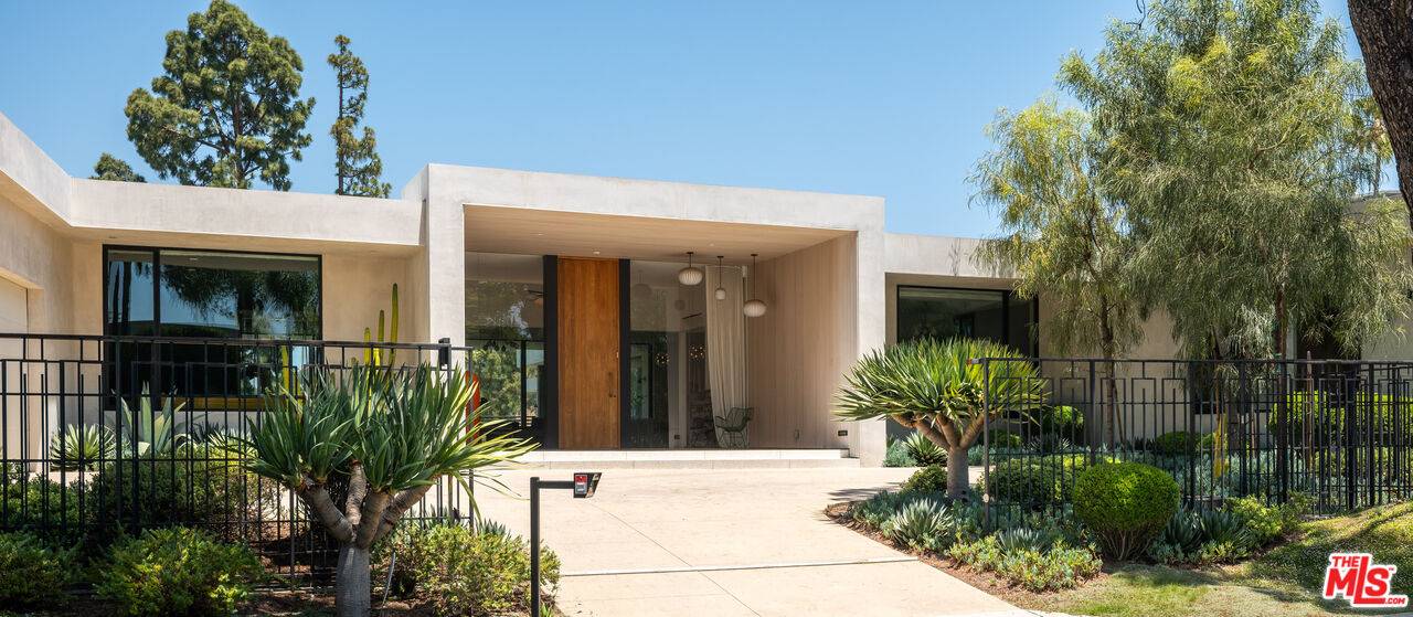 1885   Carla Rdg 5BR Beverly Hills Post Office | B.H.P.O. La