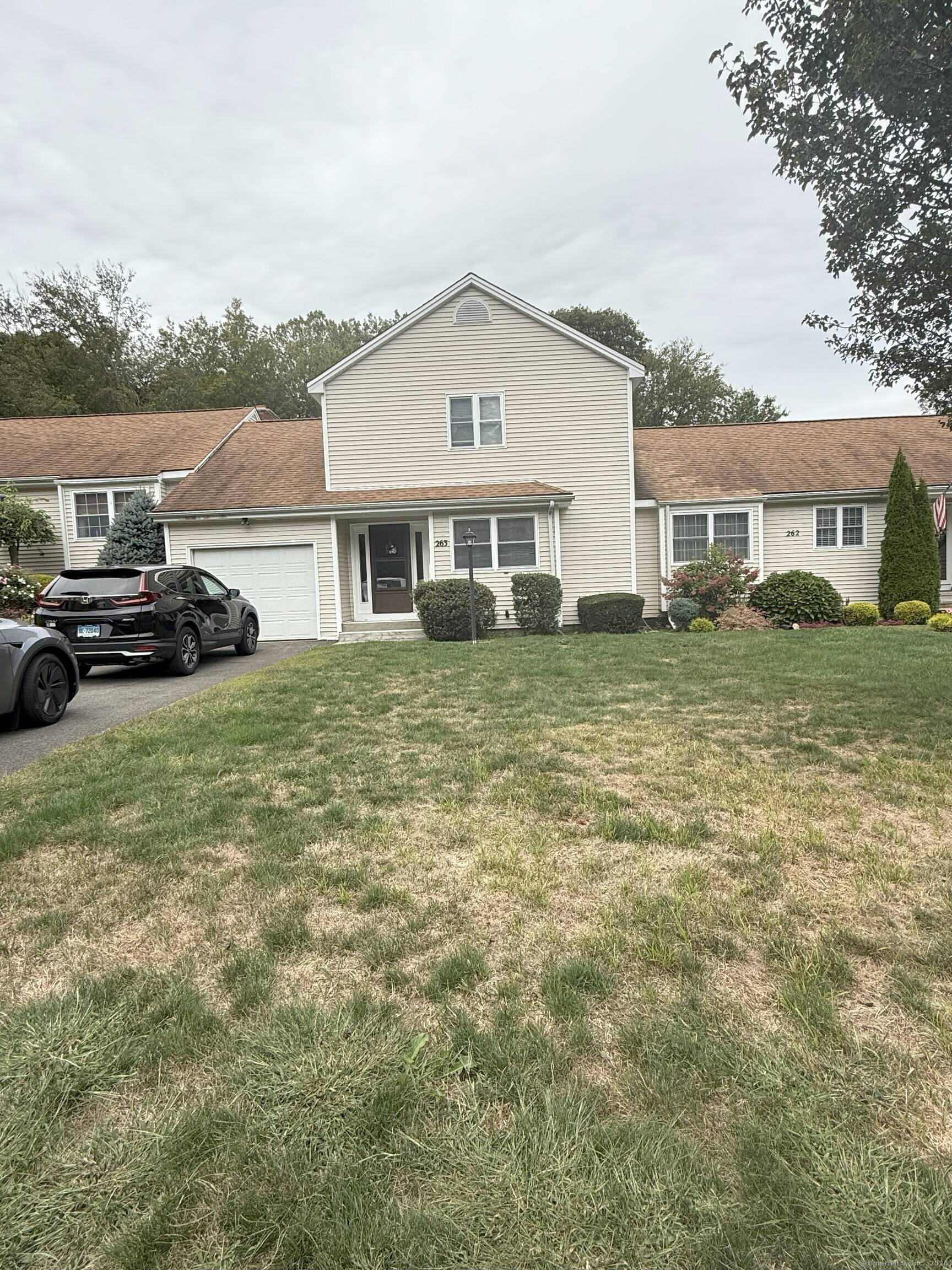 Welcome to sought after Aspetuck Village Condo Village, one of the premier communities in Upper Fairfield County !