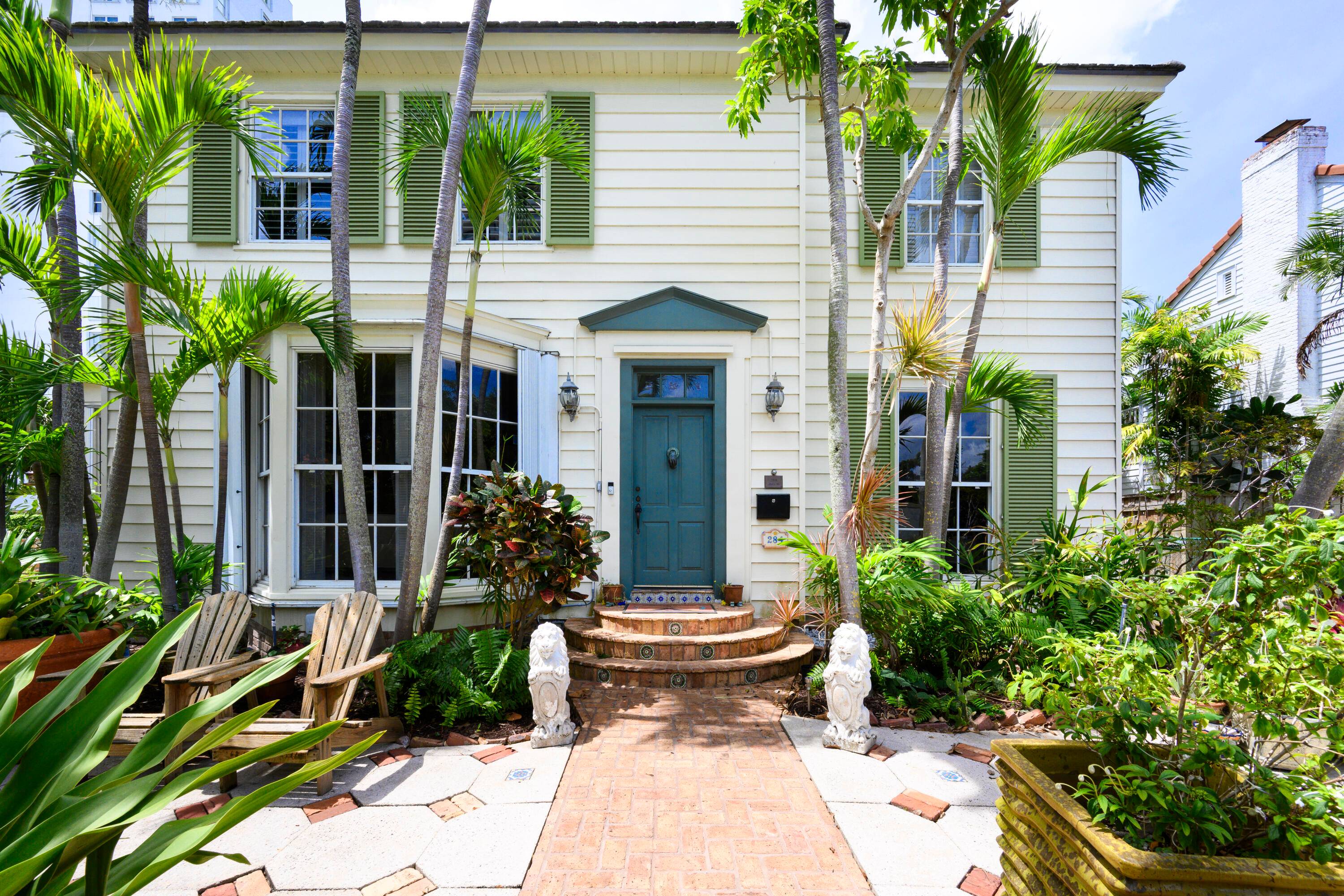 Timeless charm meets comfortable elegance in the heart of West Palm Beach.