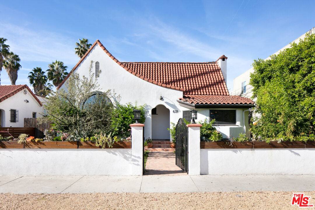 637 N ALTA VISTA 3BR Hancock Park La