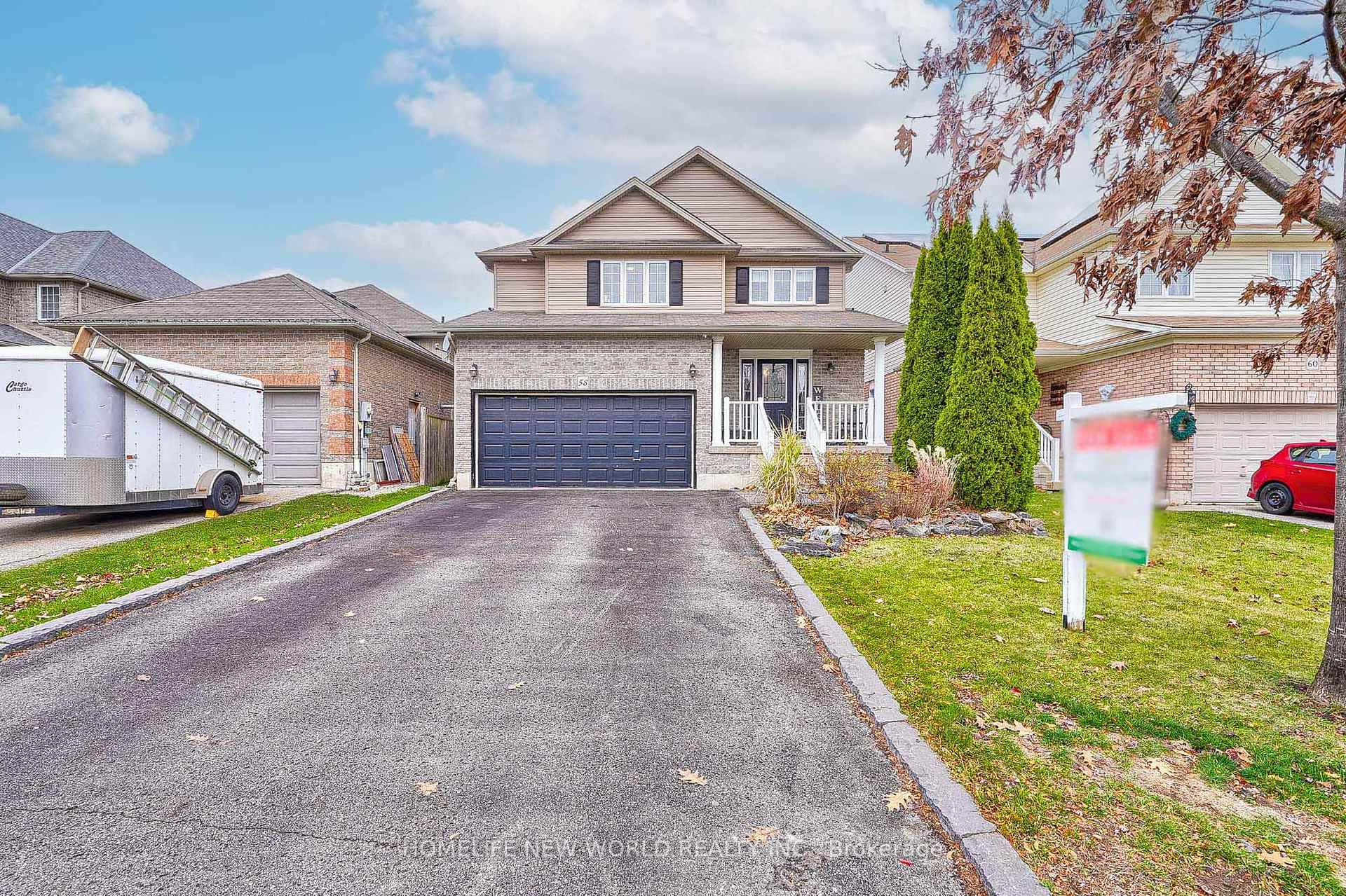 Beautiful location at Barrie Innis Shore area close to Lake Simcoe !