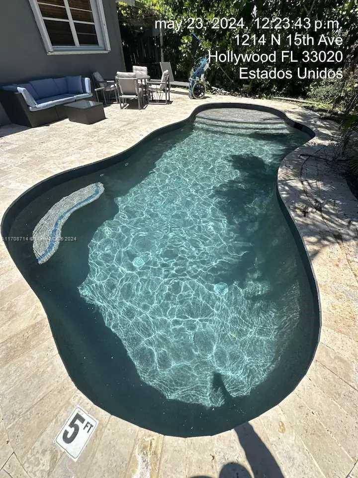 GREAT NEIGHBORHOOD Beautiful 2 bedroom 2 bathroom home near Hollywood Beach CC.
