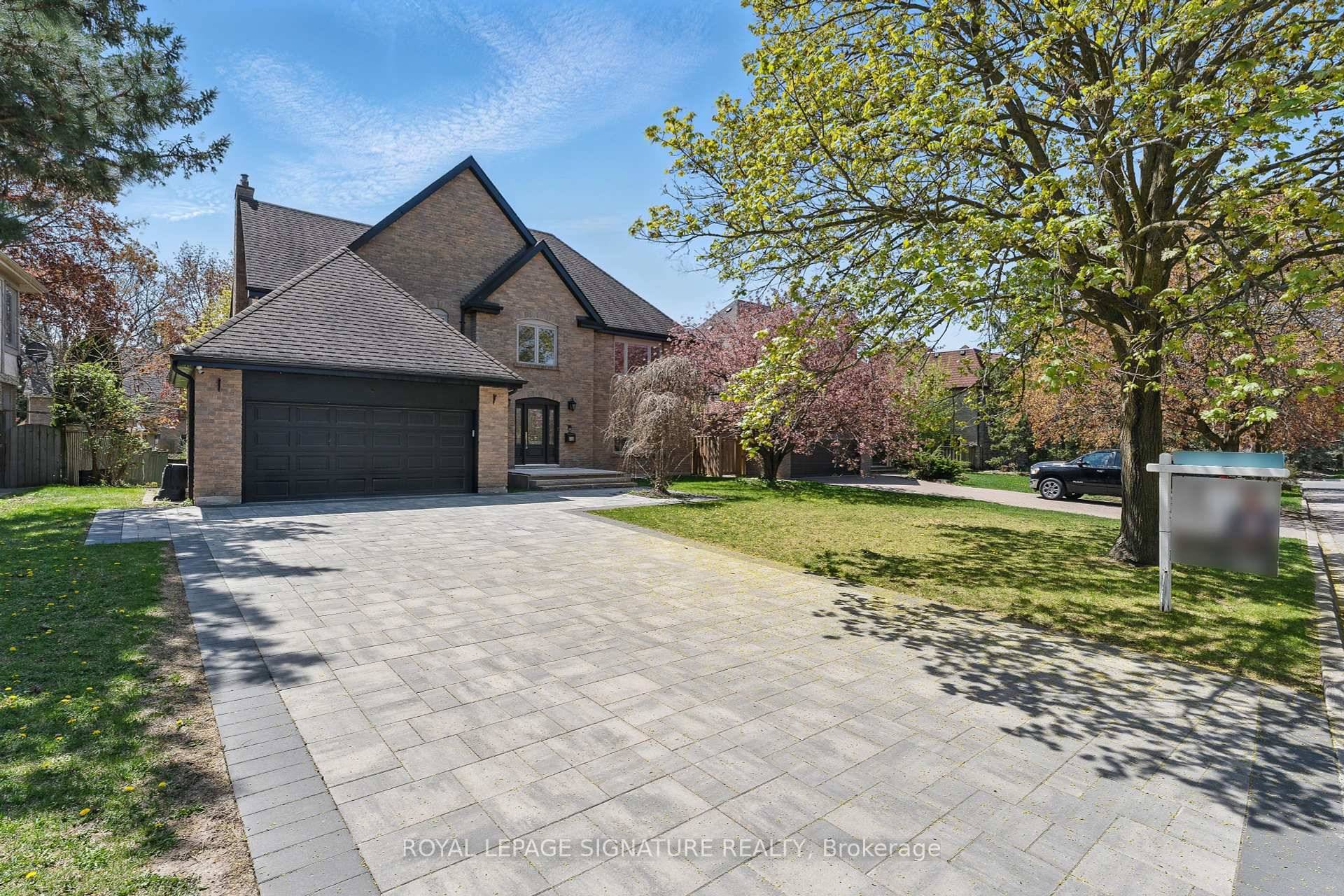 Welcome to South Richvale, the Beverly Hills of Richmond Hill !