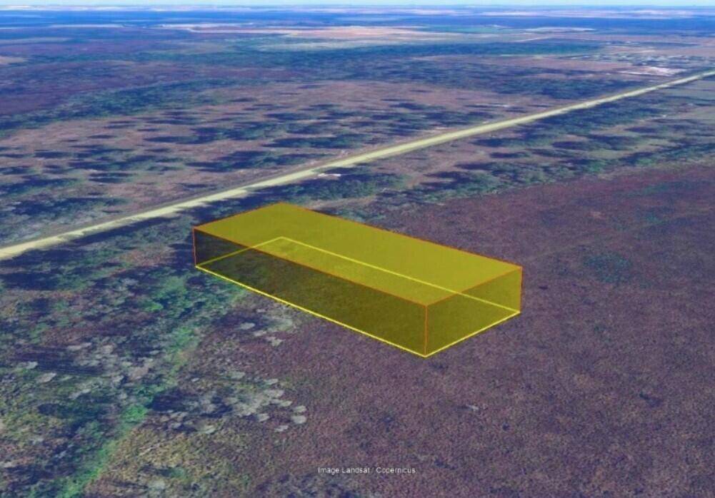 Vacant land, 1. 27 acres, in unincorporated section of Polk City ready for agricultural use.