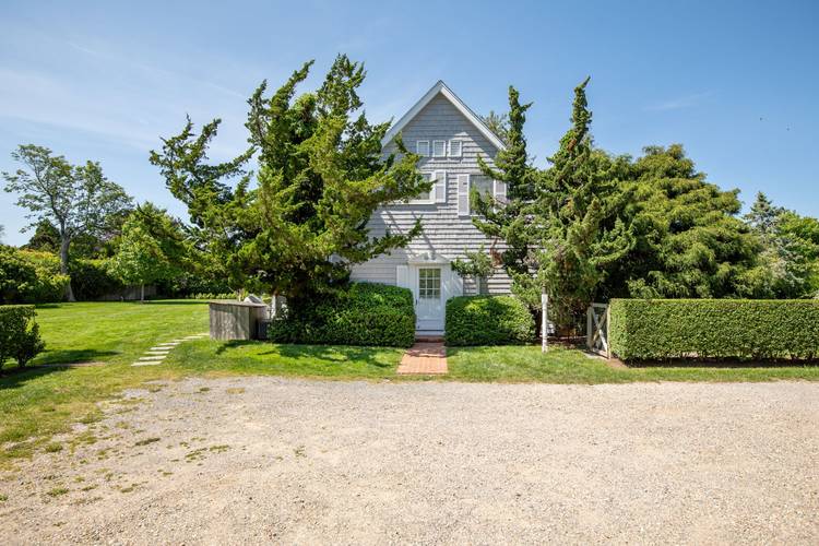 South of the Highway Southampton Village