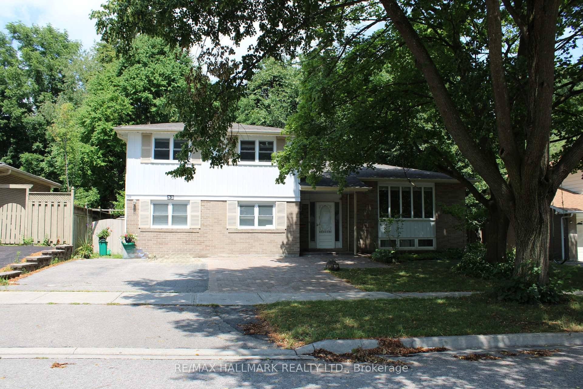An Unexceptional Fully Renovated Main Floor unit, 4 Bedroom, 3 Bathroom in the Heart of Aurora.