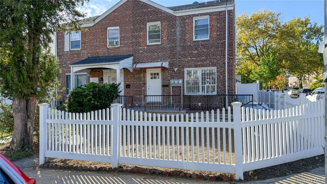 Newly renovated 3 bedrooms, 2 bathrooms apartment available in the highly sought after Fresh Meadows neighborhood.