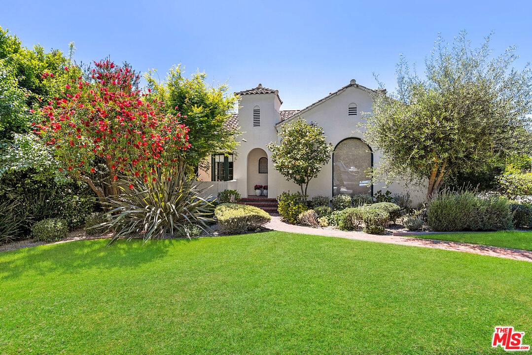 403  S Bundy Dr 3BR Brentwood La