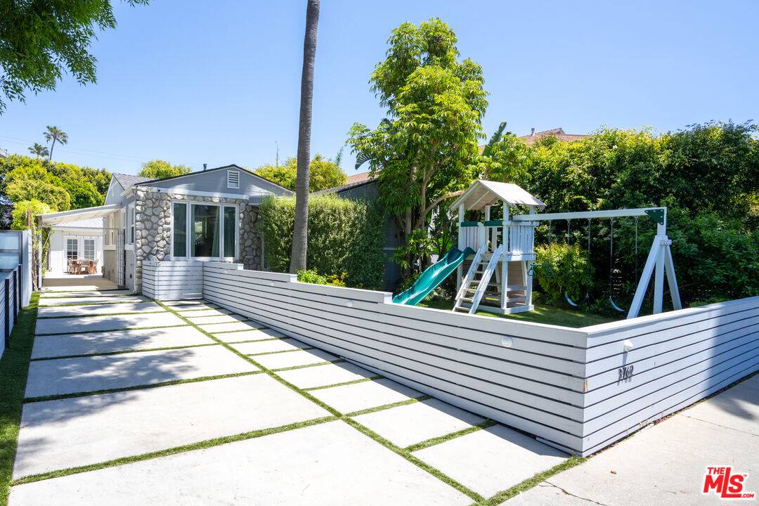 3762   Barry Ave 3.0 Marina Del Rey LA