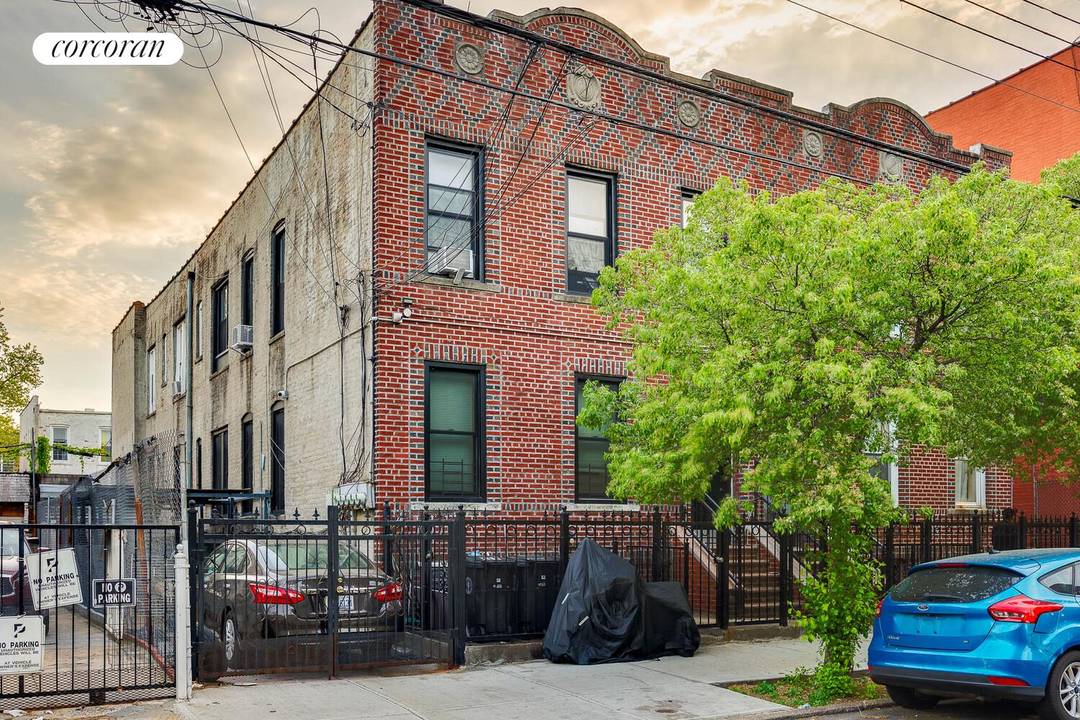 Welcome to 412 Montauk Avenue, a magnificent pre war 4 Family nestled in the vibrant neighborhood of East New York !