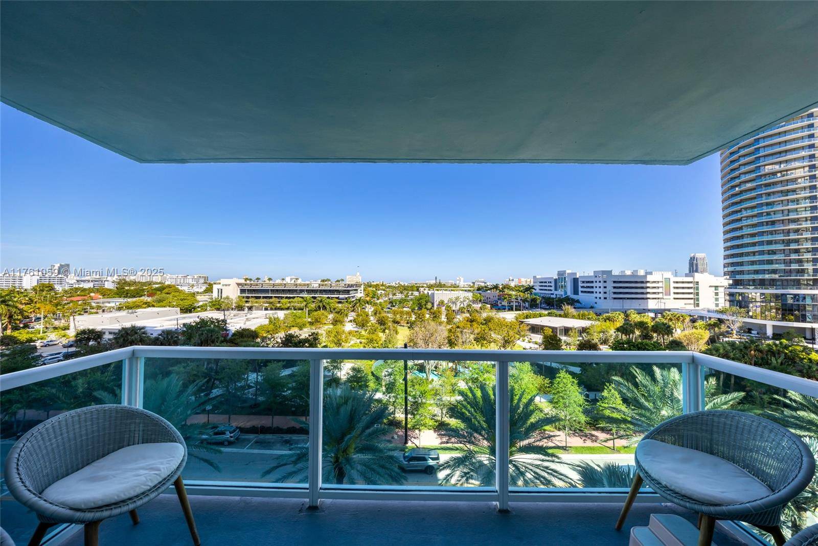 GREAT INVESTMENT OR PRIMARY RESIDENCE OPPORTUNITY BEST PRICED 2BED 2BATH UNIT IN THE BUILDING.