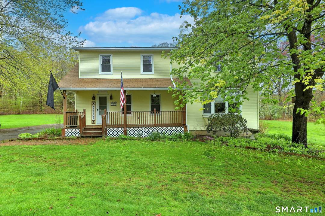Spacious and inviting, this beautifully maintained home with almost 3000 square feet of living space offers an exceptional blend of comfort, style, and functionality.