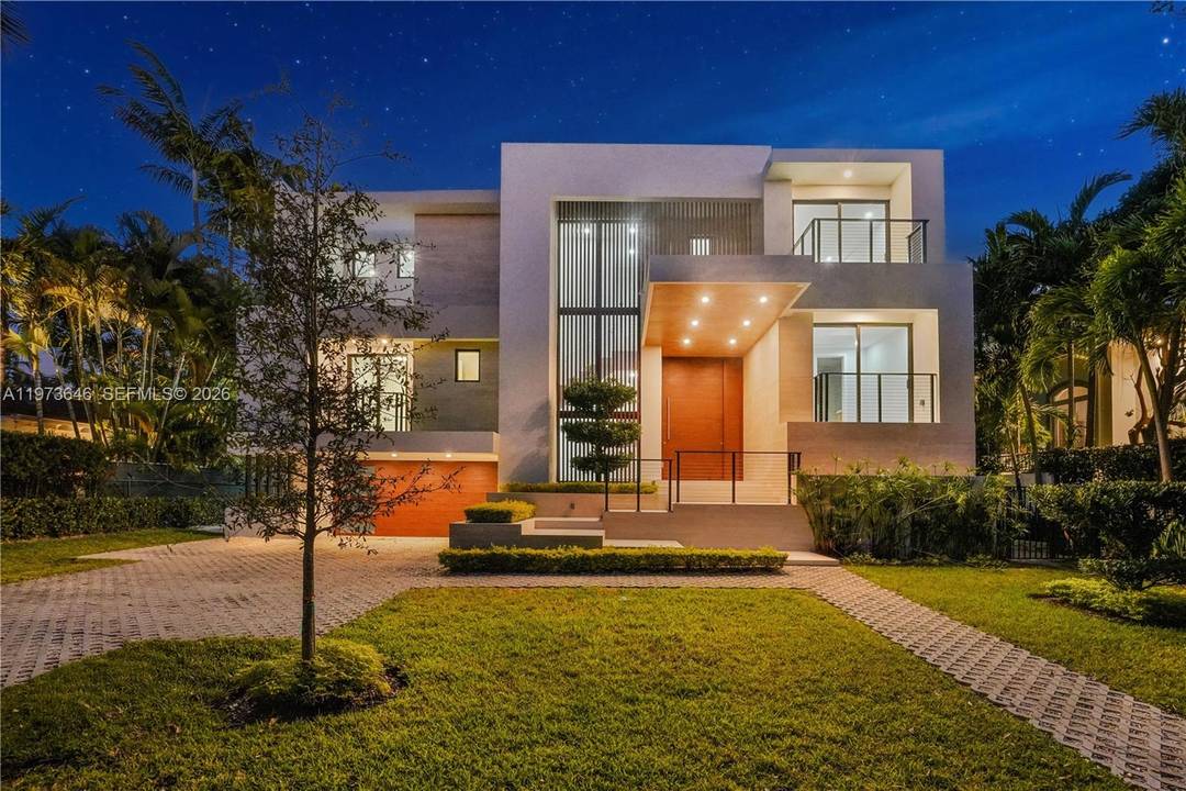 Be the first to live in this brand new Key Biscayne residence offering 6 bedrooms and 5.
