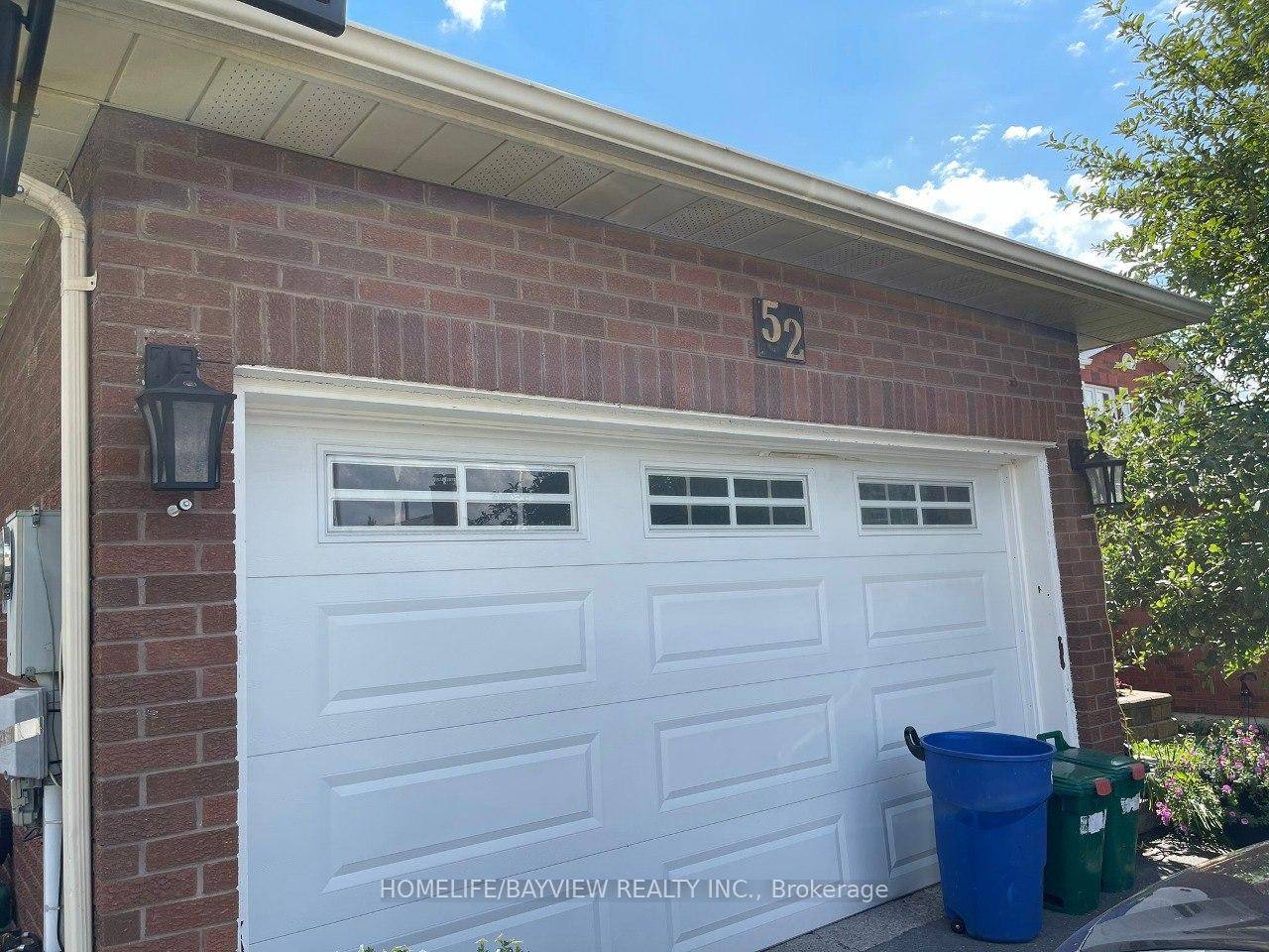 Renovated and fully furnished basement unit in the prime Bayview amp ; Weldrick area of Richmond Hill.