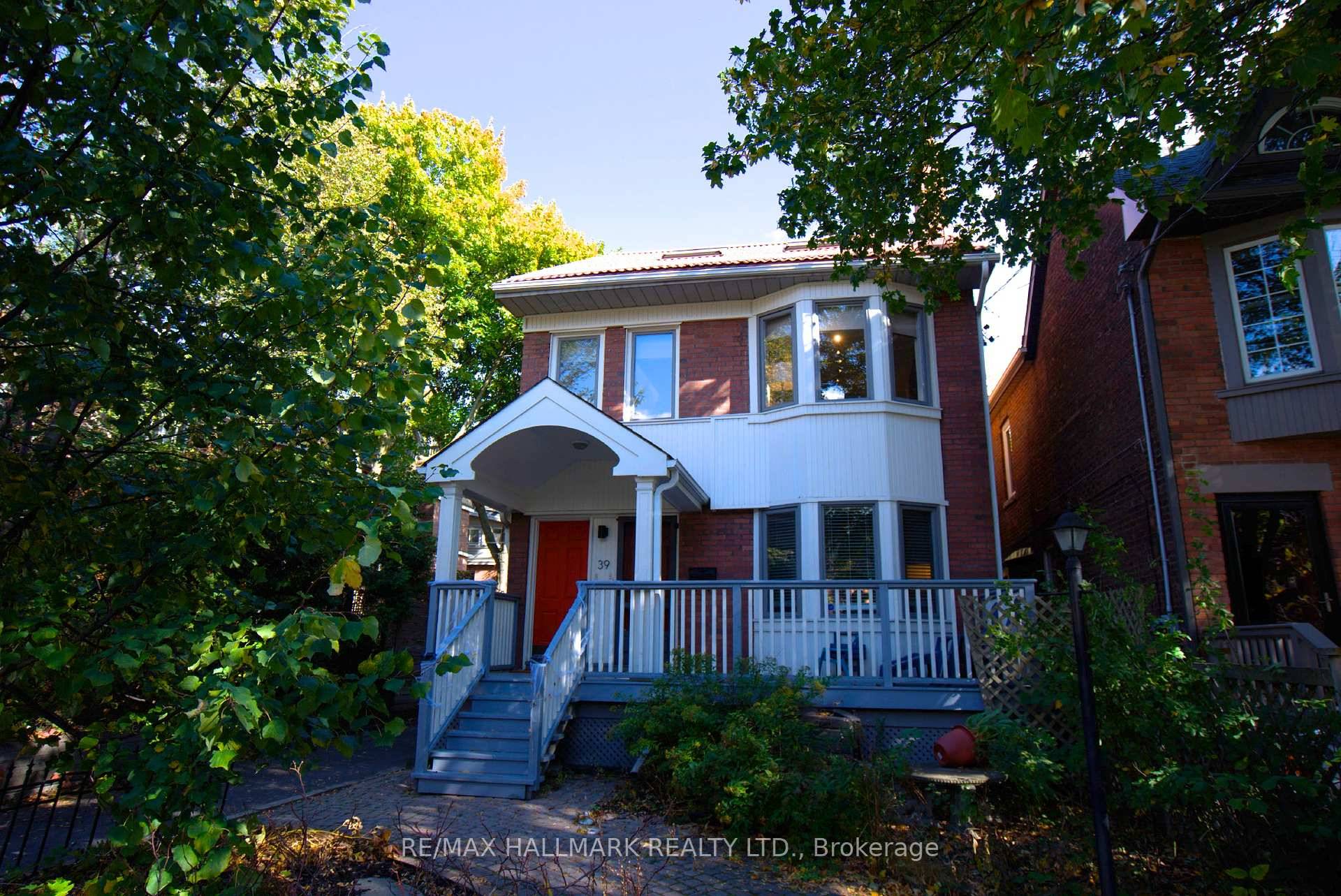 Nestled in the highly sought after Beach Triangle, this beautifully renovated and fully furnished 2 storey home offers the ideal mix of space, comfort, and convenience.