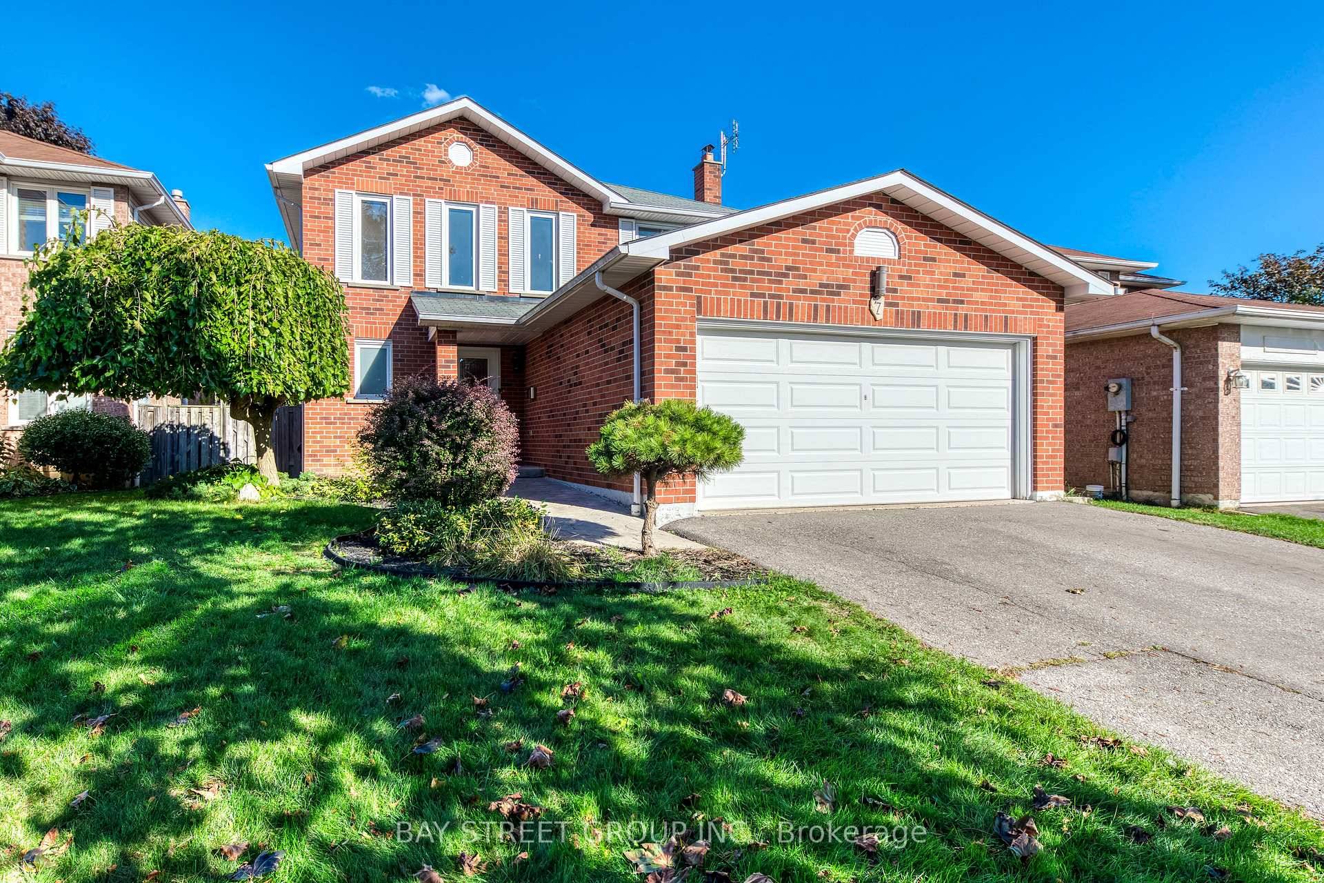 Welcome to 7 Empson Court, a beautifully maintained detached residence with a Legal separate entrance basement suite nestled on a quiet and family friendly court in the highly sought after ...