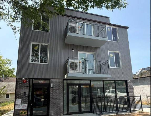 Located in Bayside, this newly constructed community facility offers 1st floor and lower level space totaling approximately 1, 700 SF.