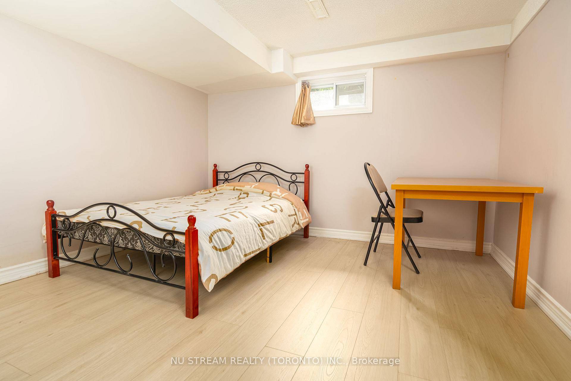Close To Seneca College, Fairview Mall, Pleasant View Rec Center, Public Library, Park, Hwy 404, 401.
