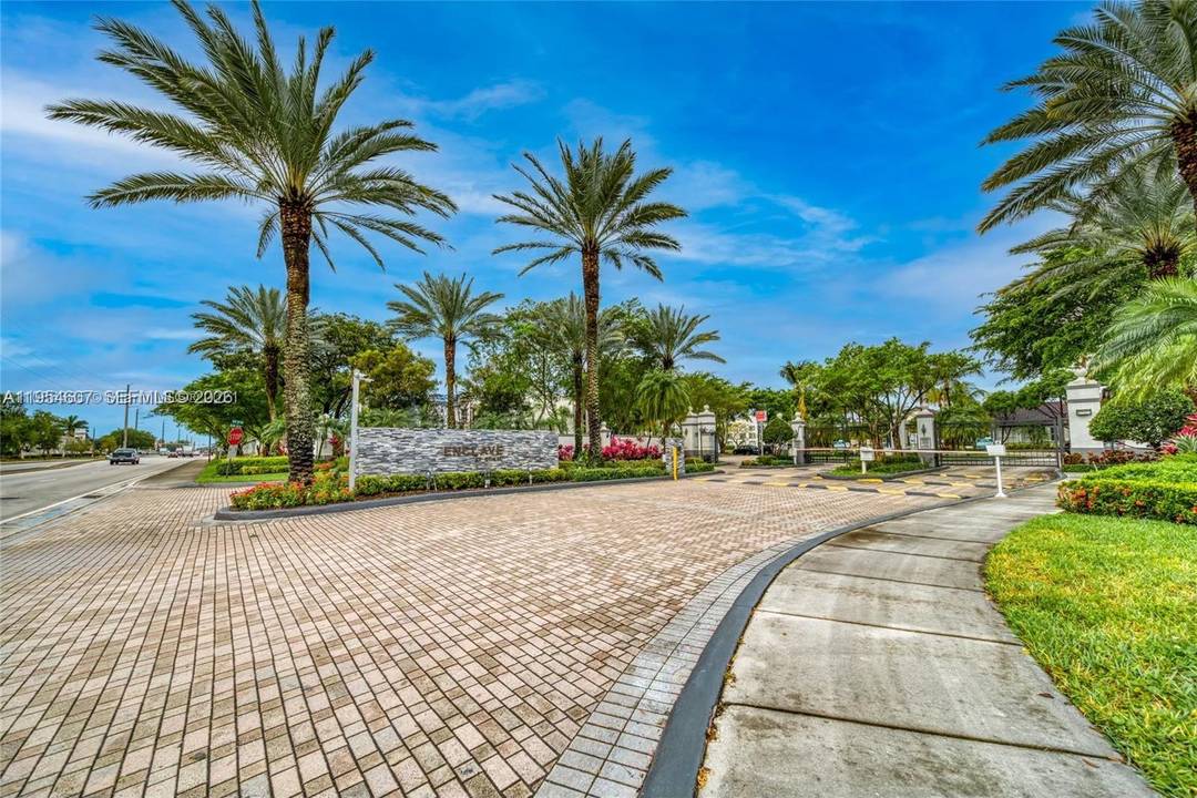 Welcome to the desirable Enclave at Doral one of the few condominium communities with reserves.