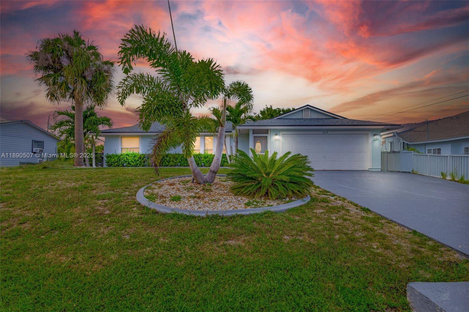 Price correction ! Motivated seller ready to close quickly.