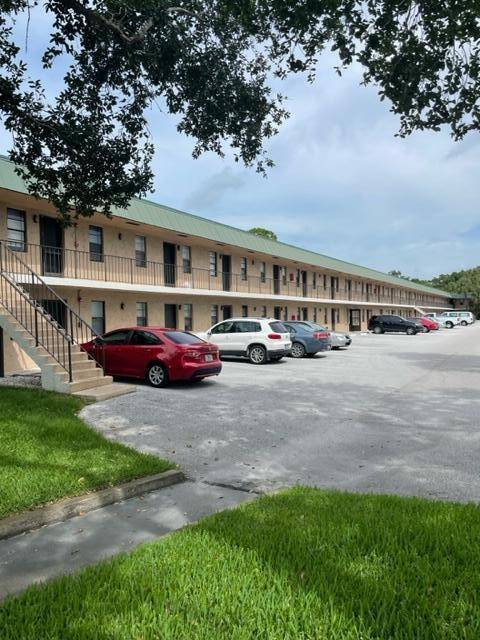 Great investment opportunity live in or rent this 1 bedroom self sufficient condo conveniently located just off Rt 1, cozy well laid out unit with full kitchen, living room, separate ...