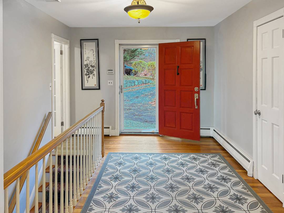 Tucked away at the end of a desirable lower North Stamford cul de sac neighborhood, this spacious five bedroom ranch offers rare one level living with direct access to the ...