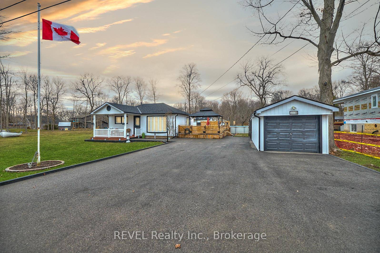 Located in the tranquil community of Sherkston, 4875 Mapleview Crescent is a renovated 3 bedroom all season bungalow offering comfort and style year round.