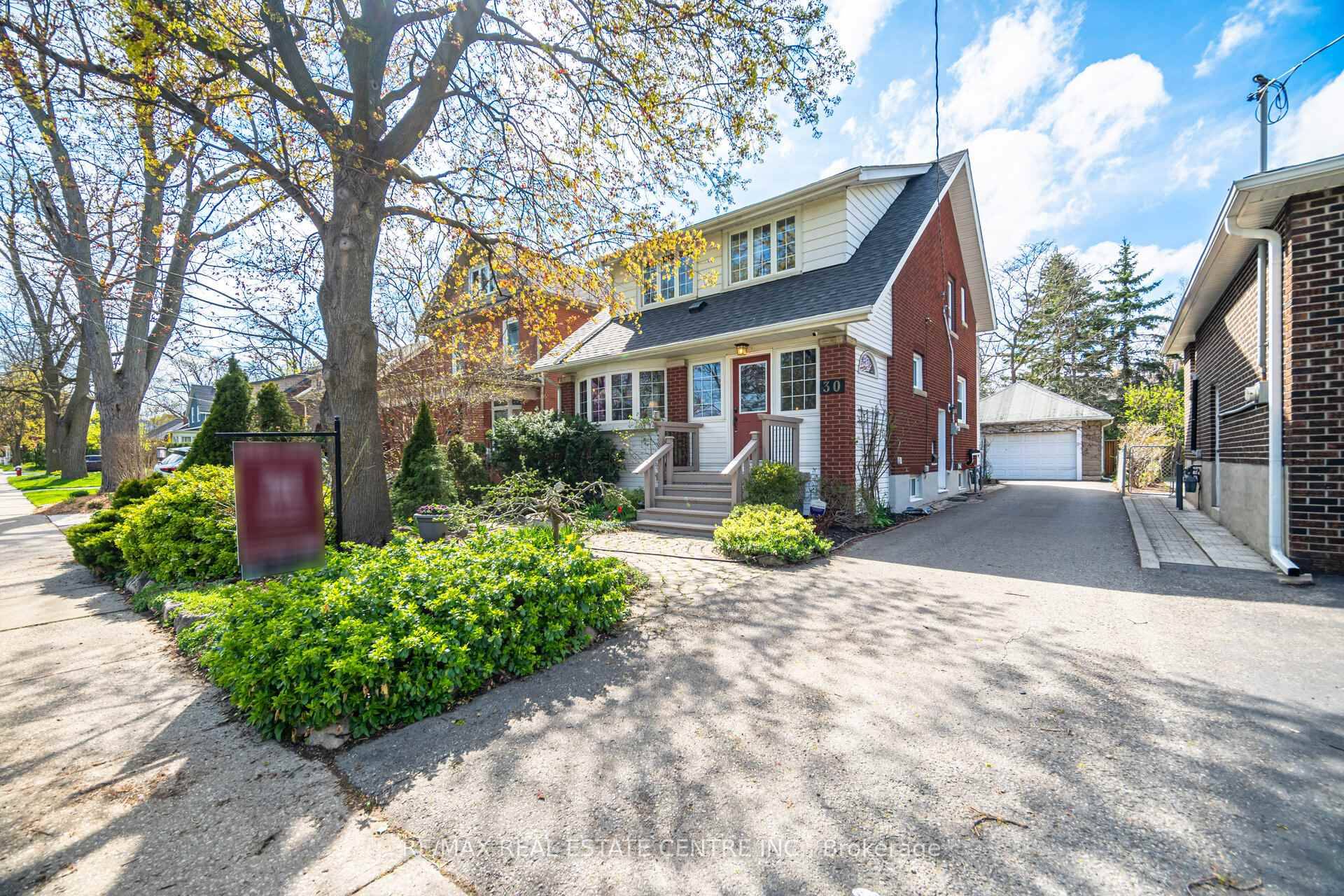 Photos coming soon Perfect Location In The Heart Of Historic Downtown Brampton.